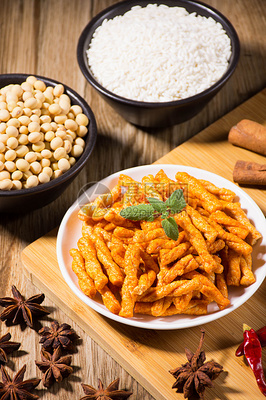 特色食品小麻花 酥脆香甜的中华传统美食